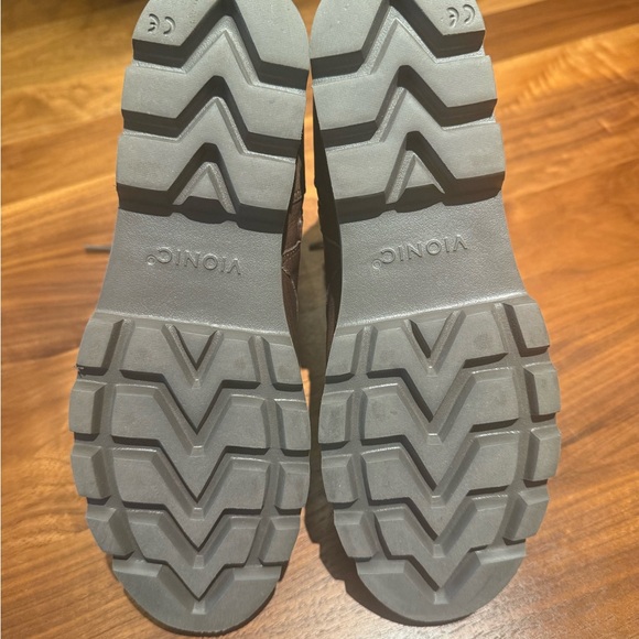 Vionic Lani combat boot - Picture 3 of 9